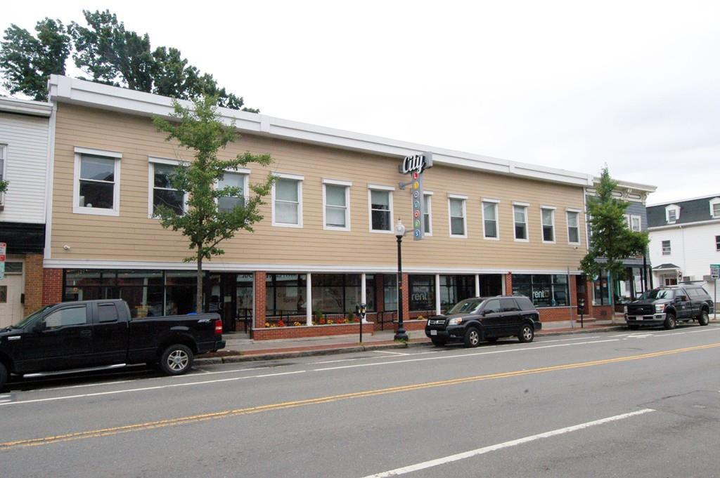 620 Cambridge St - Photo 1