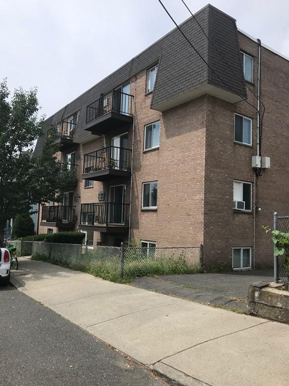 22 Irving St - Photo 1
