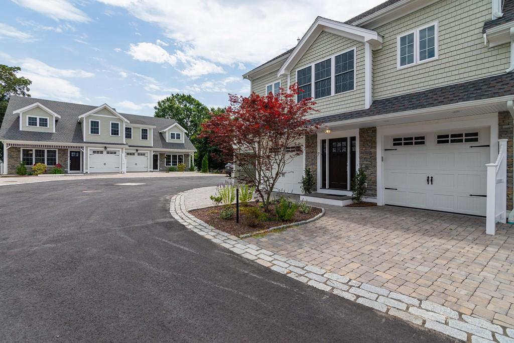 135 Sumner Street - Photo 1