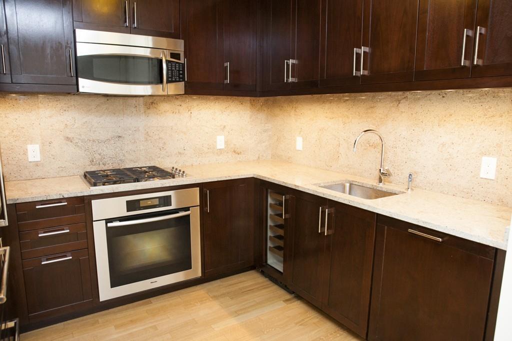 400 Stuart St. - Photo 1