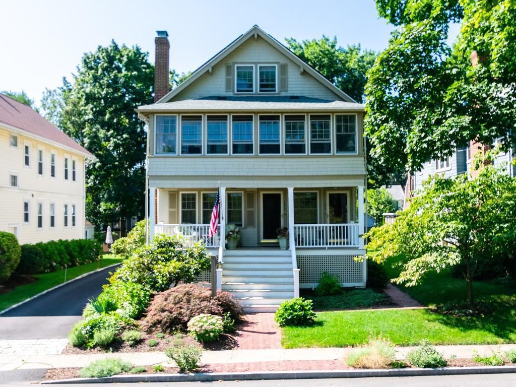 103 Cushing Ave - Photo 1