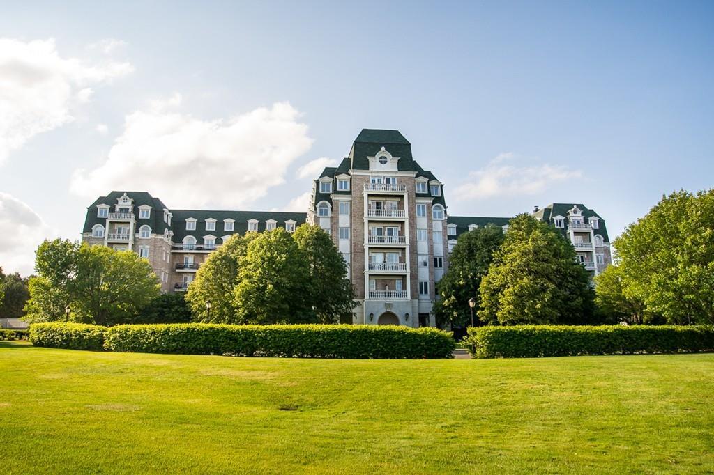 100 Marina Dr - Photo 1