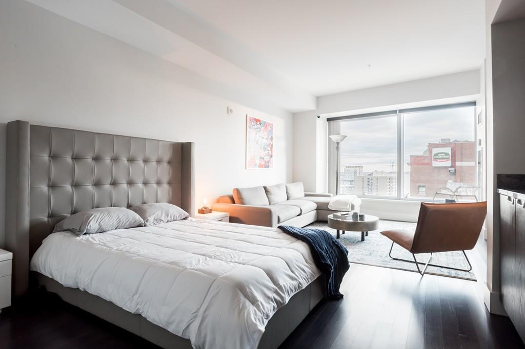 110 Stuart St - Photo 1