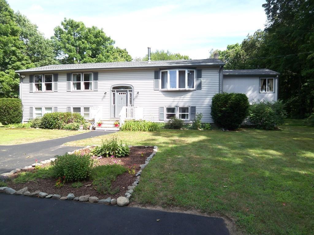 136 Bayview Ave - Photo 1