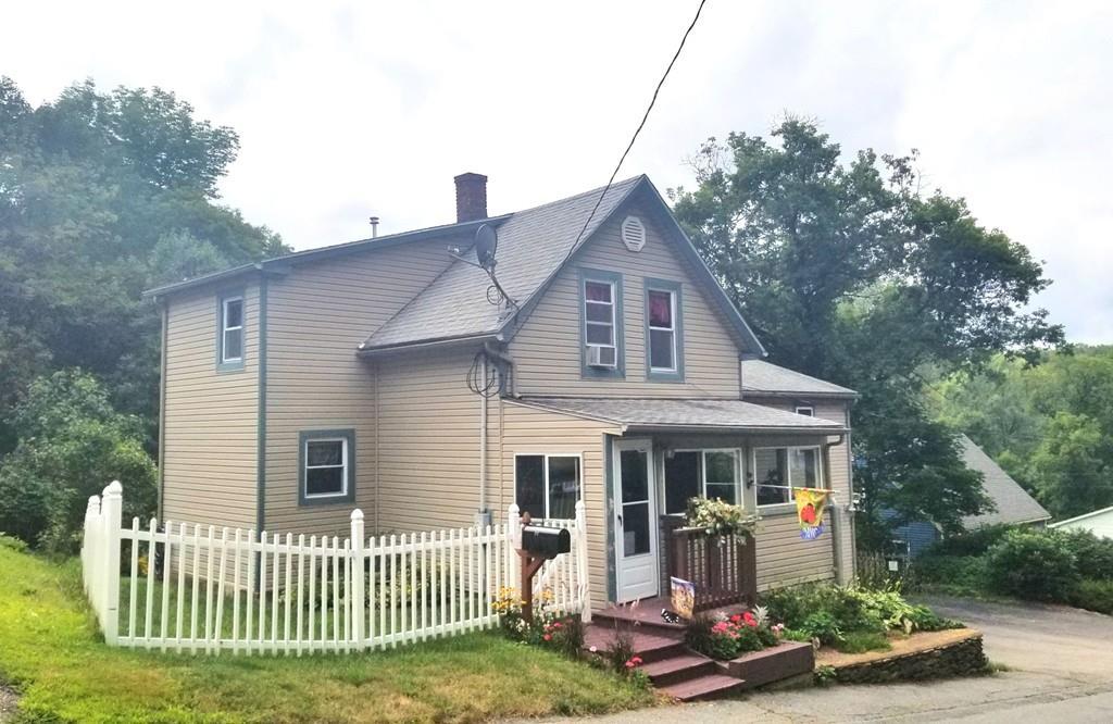 64 Temple St - Photo 1