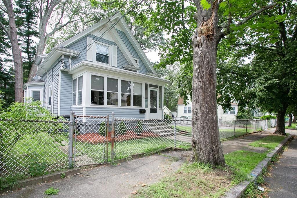 15 Montclair Ave - Photo 1