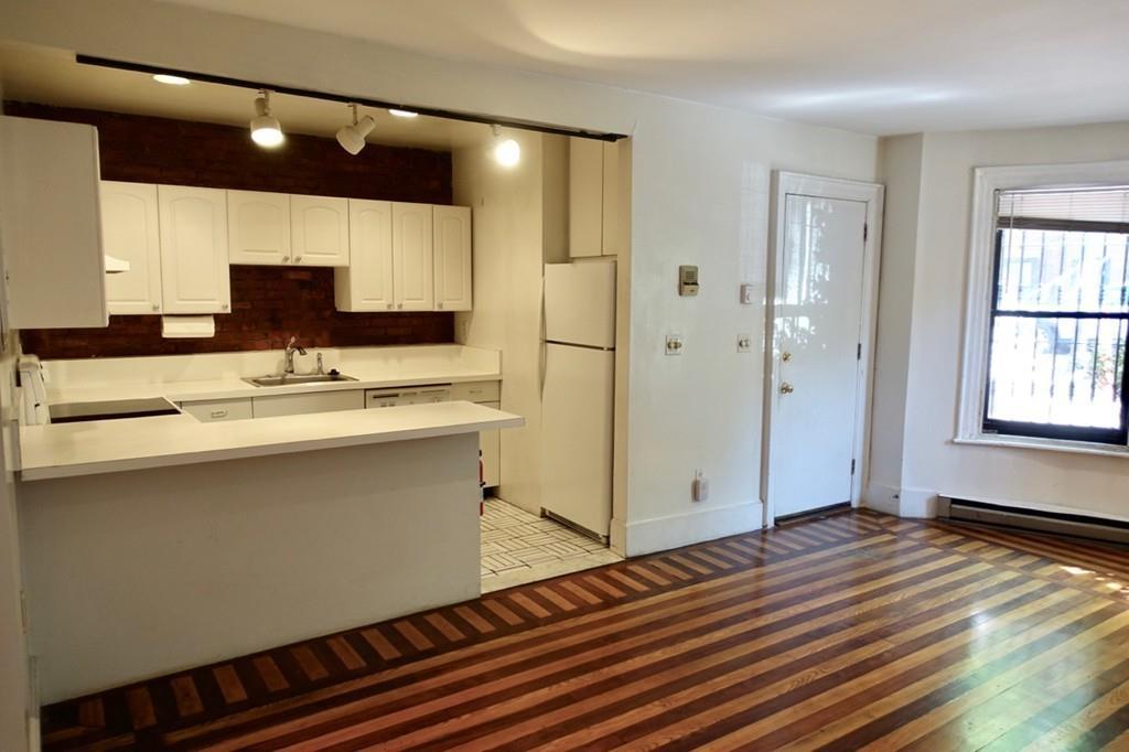 128 W. Newton - Photo 1