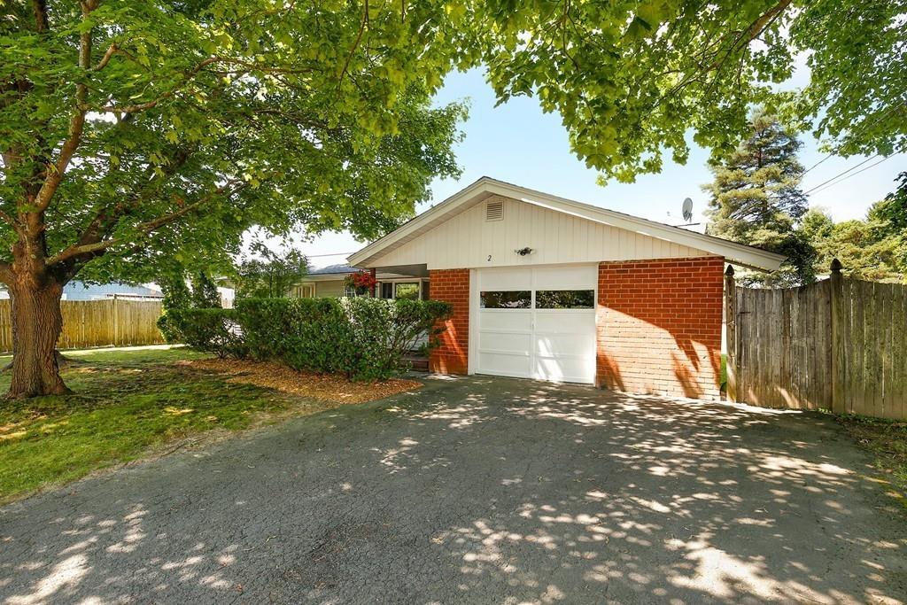 2 Sycamore St - Photo 1