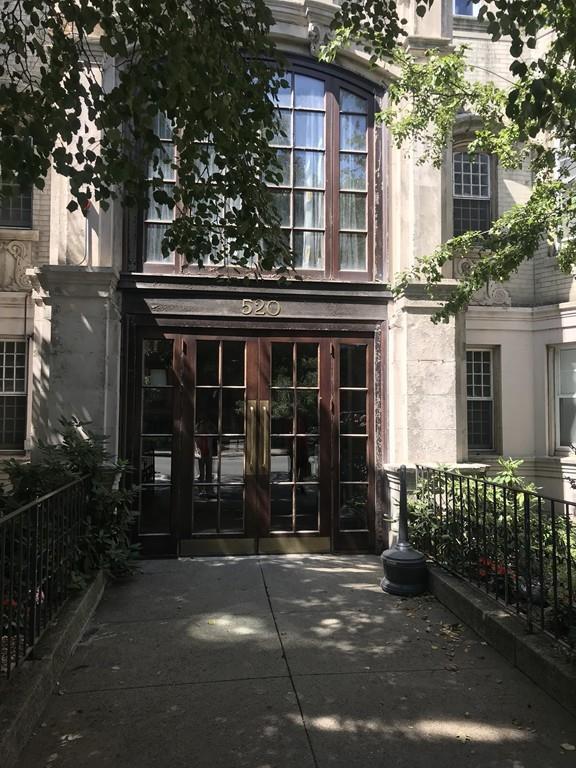 520 Beacon St - Photo 1
