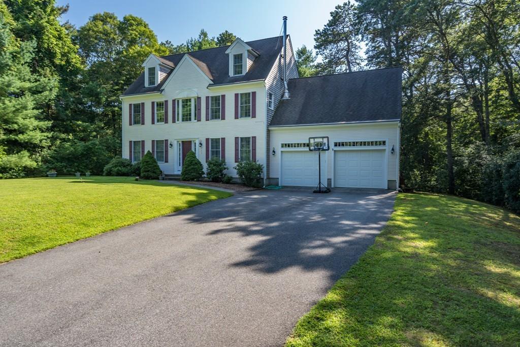 185 Oak St - Photo 1