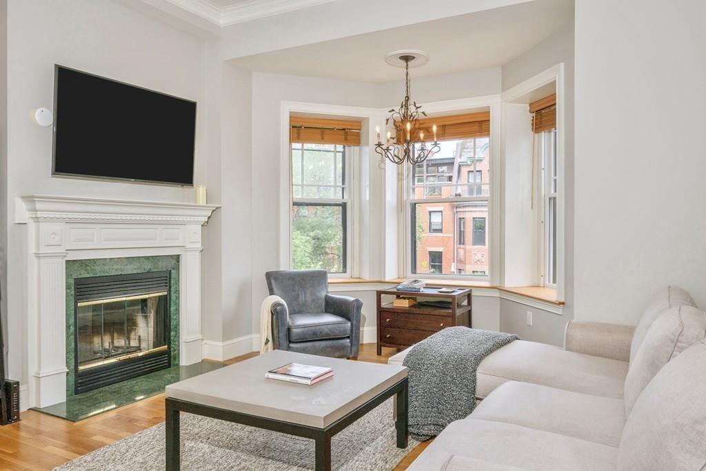 240 Marlborough St - Photo 1