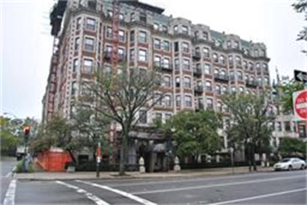 464 Commonwealth Ave - Photo 1