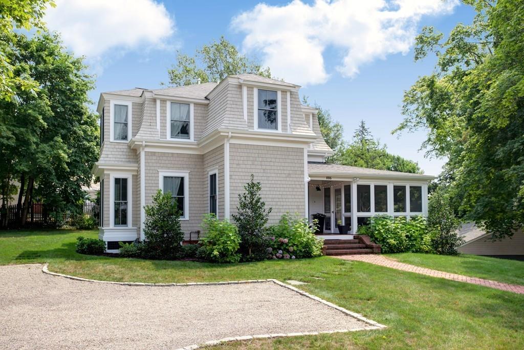 886 Main Street - Photo 1