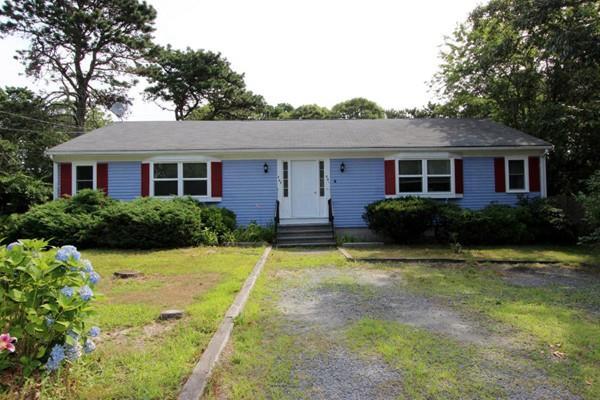 261 Oak St - Photo 1