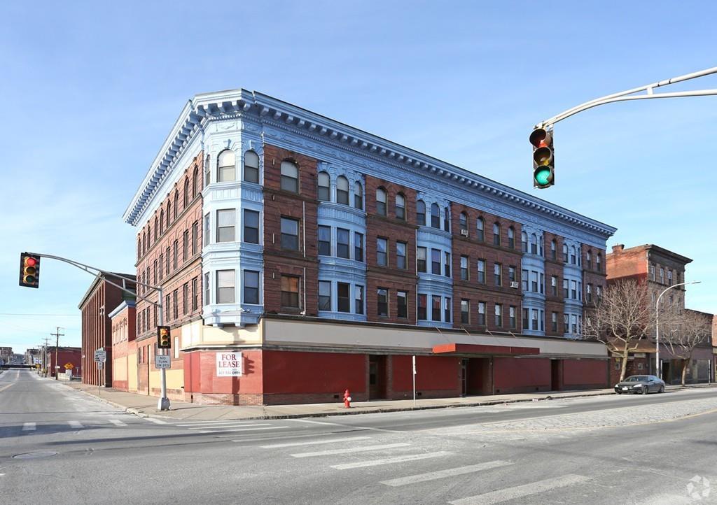 449-461 Main Street - Photo 1