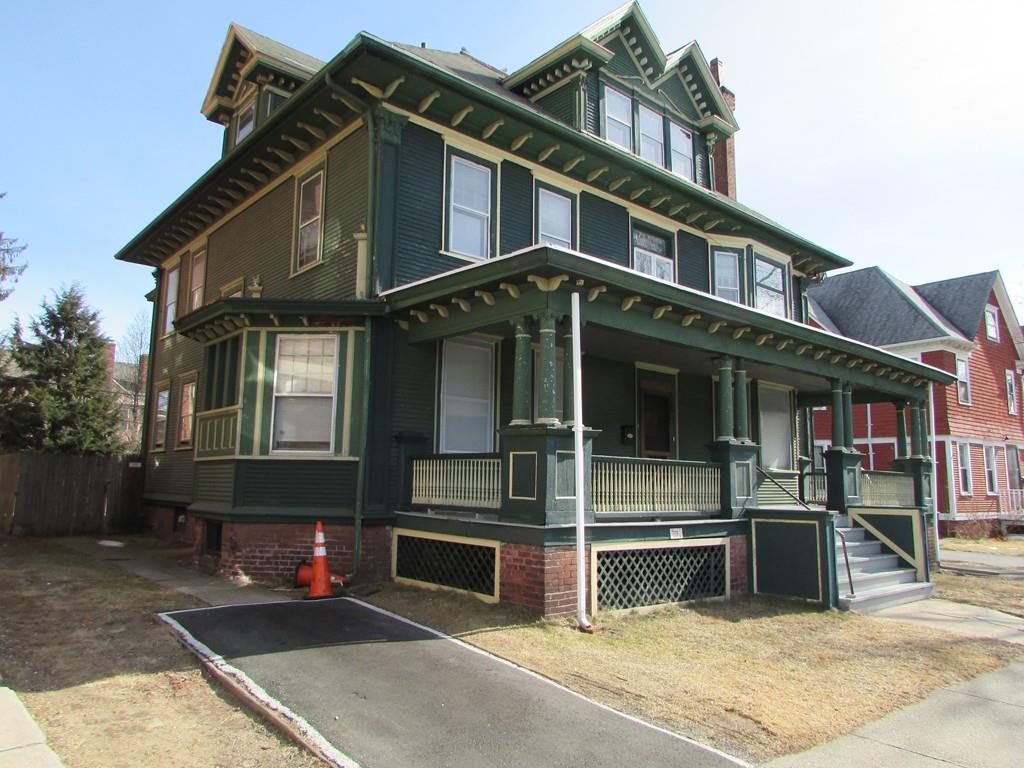 19 Beechwood Ave - Photo 1