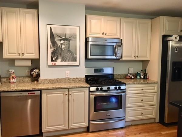 407 E 5Th St - Photo 1