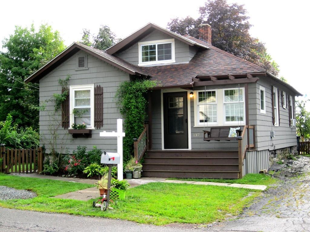 137 Park Hill Ave - Photo 1