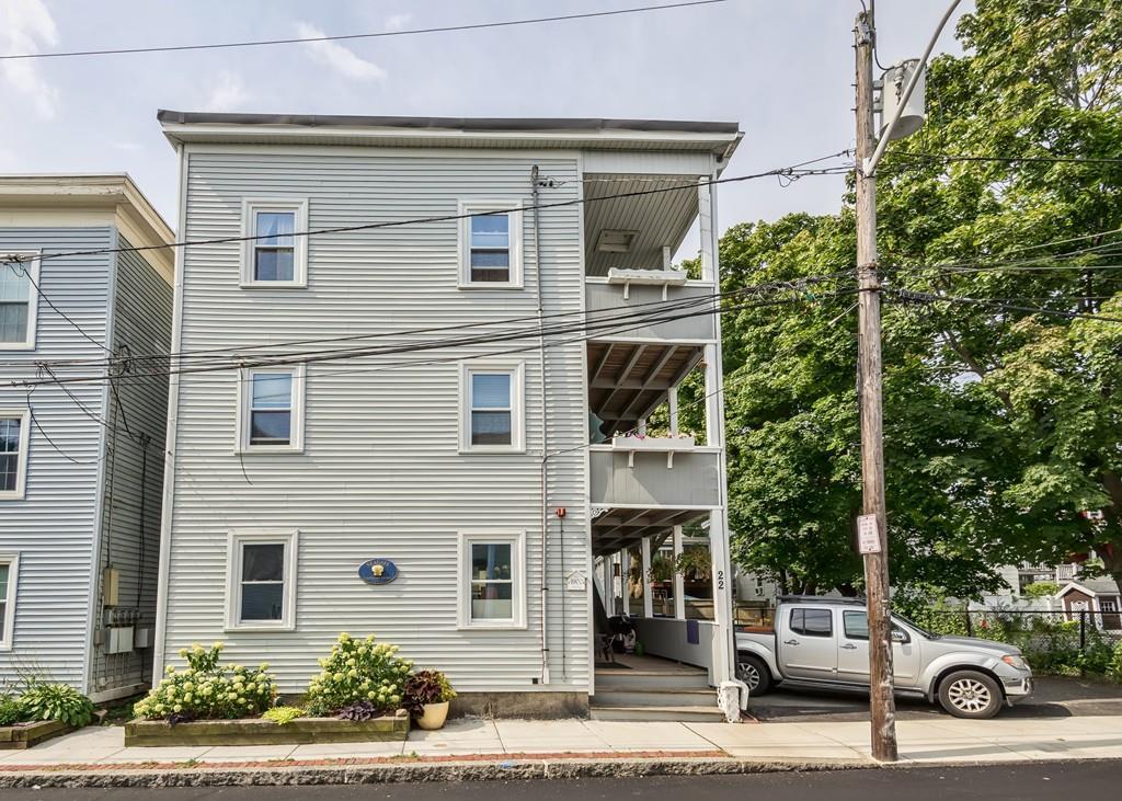 22 Carlton Street - Photo 1