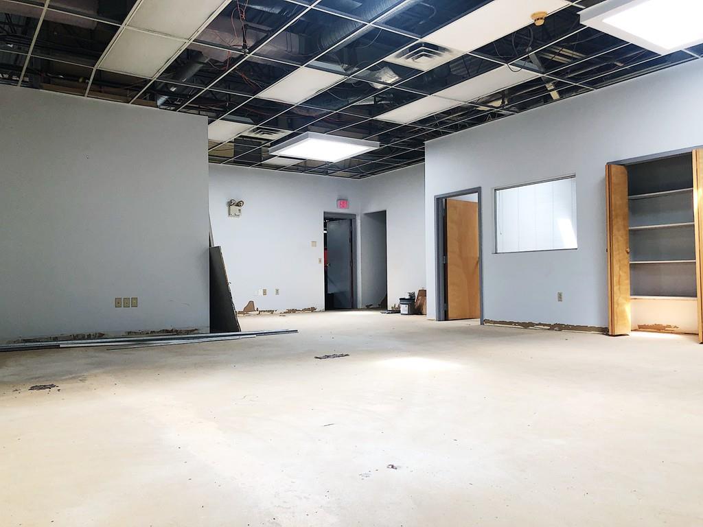 1043 Turnpike Street - Photo 1
