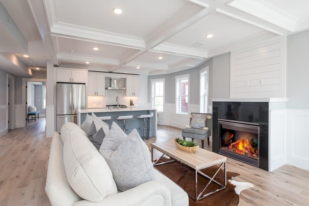 81 Conwell Ave - Photo 1