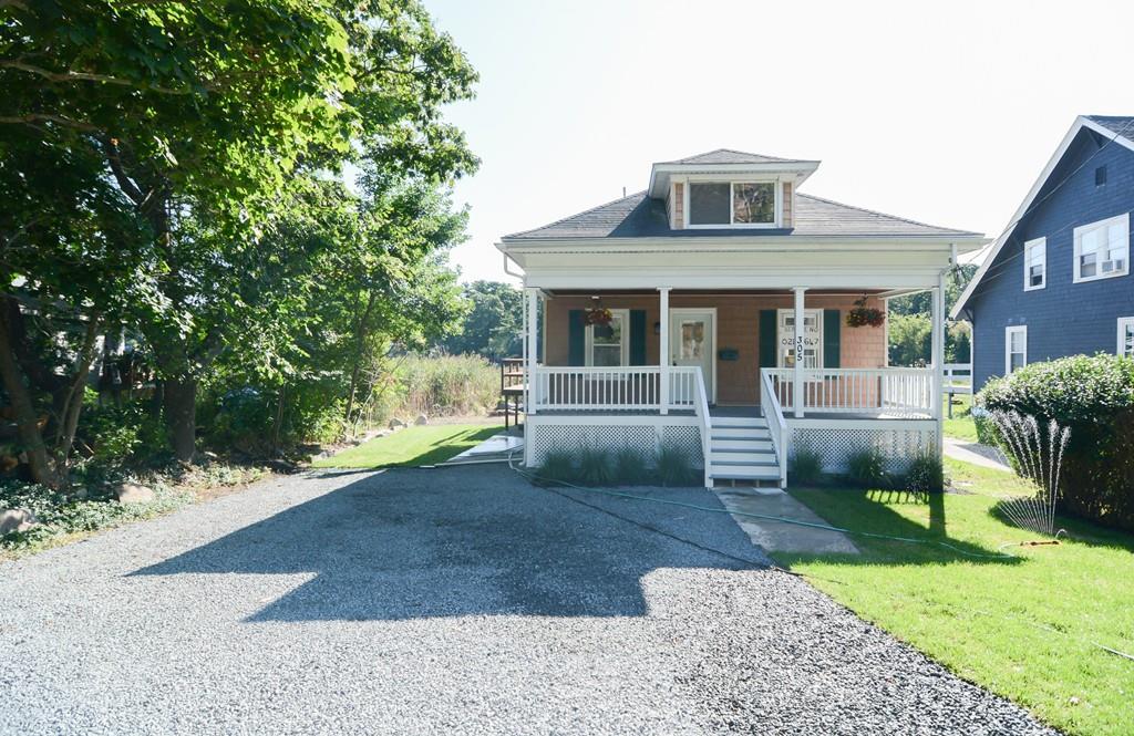 305 Essex Ave - Photo 1
