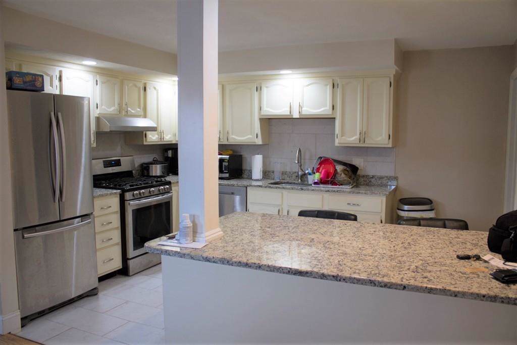 131 Beacon St - Photo 1