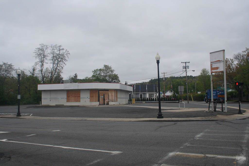 1411 N Main Street - Photo 1