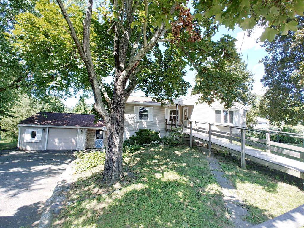 190 Asselin St - Photo 1