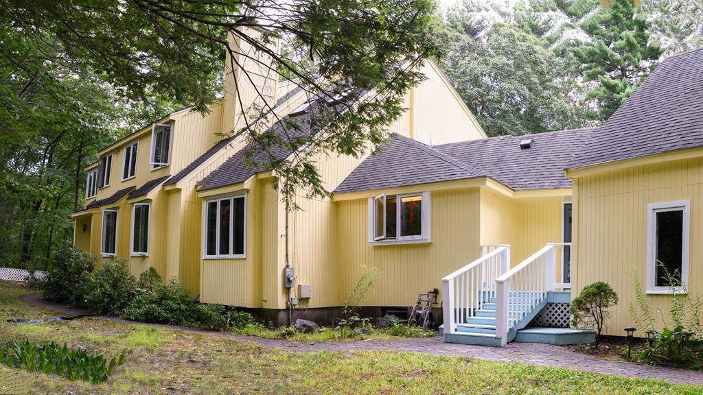 19 Fort Pond Rd - Photo 1