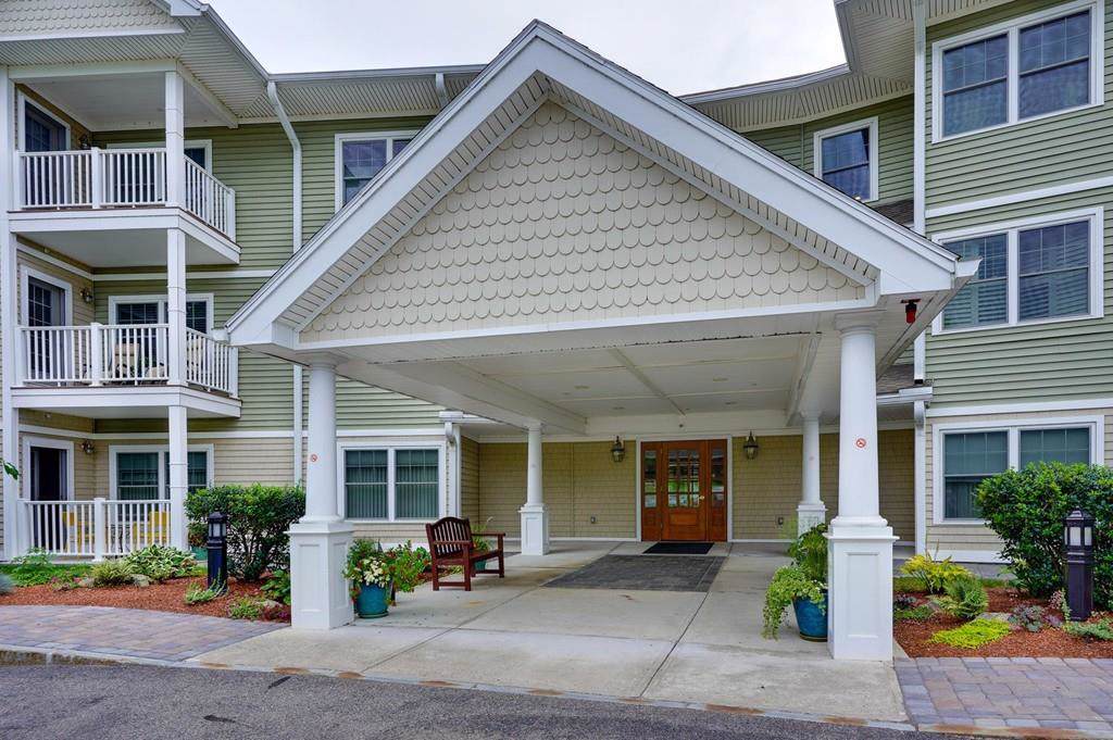 490 Main St - Photo 1