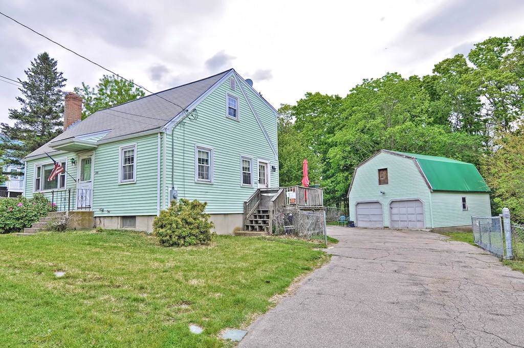 154 Central St - Photo 1