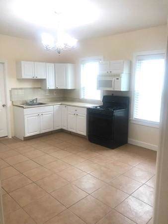 35 Jefferson Ave - Photo 1