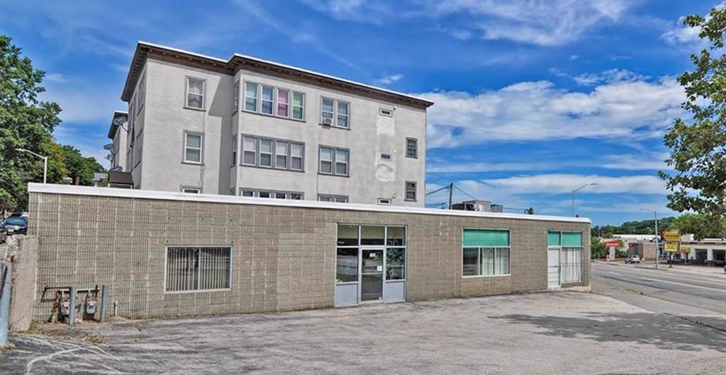 708 Park Avenue - Photo 1