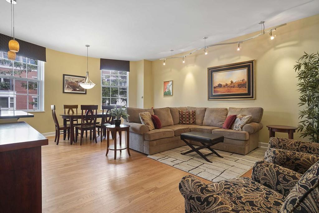 27 Bowdoin Street - Photo 1