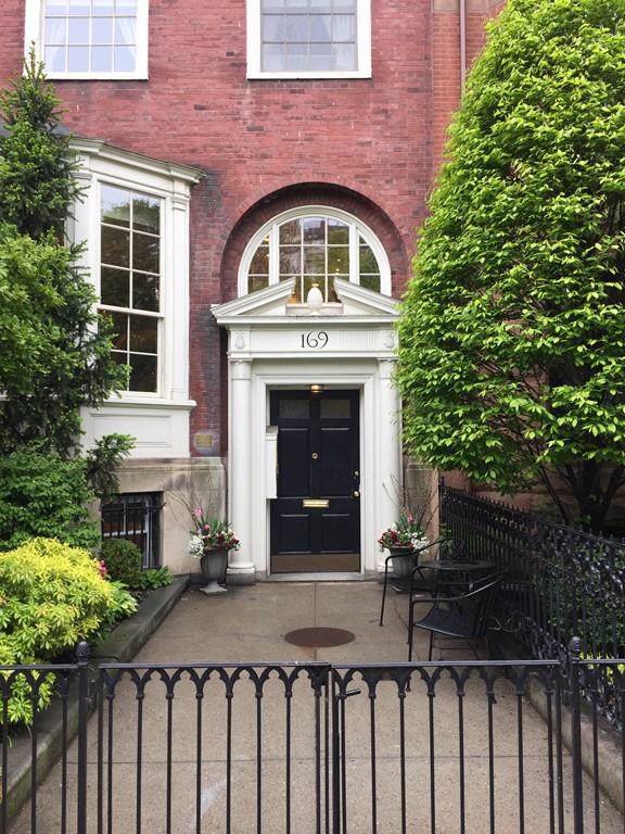 169 Commonwealth Avenue - Photo 1