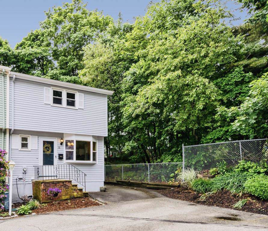 11 Lincoln Park - Photo 1
