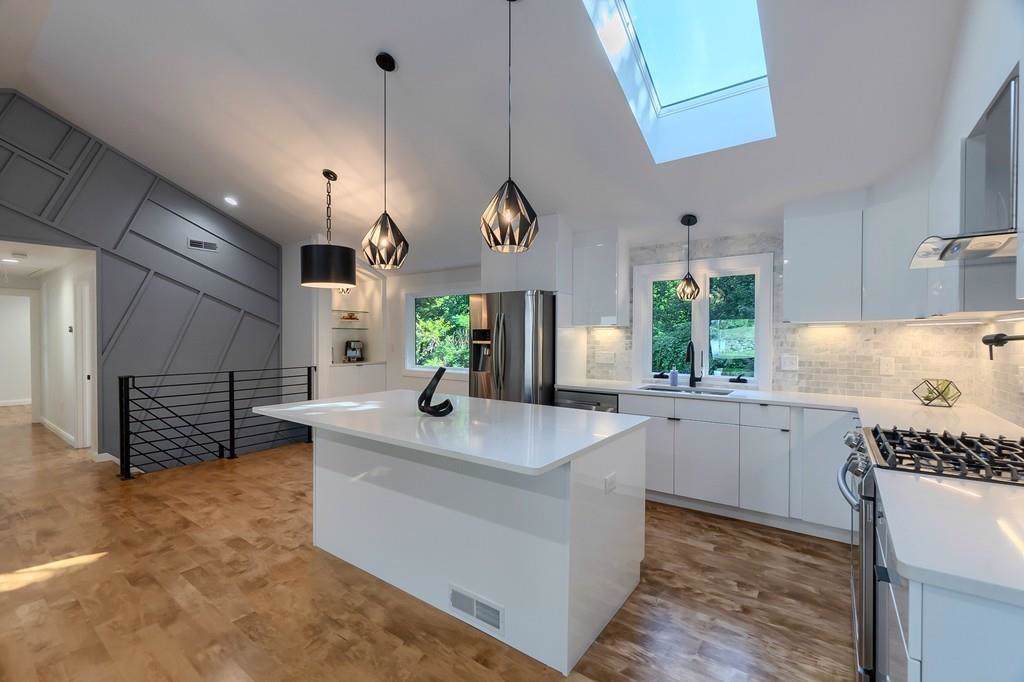 156 Starr Avenue - Photo 1