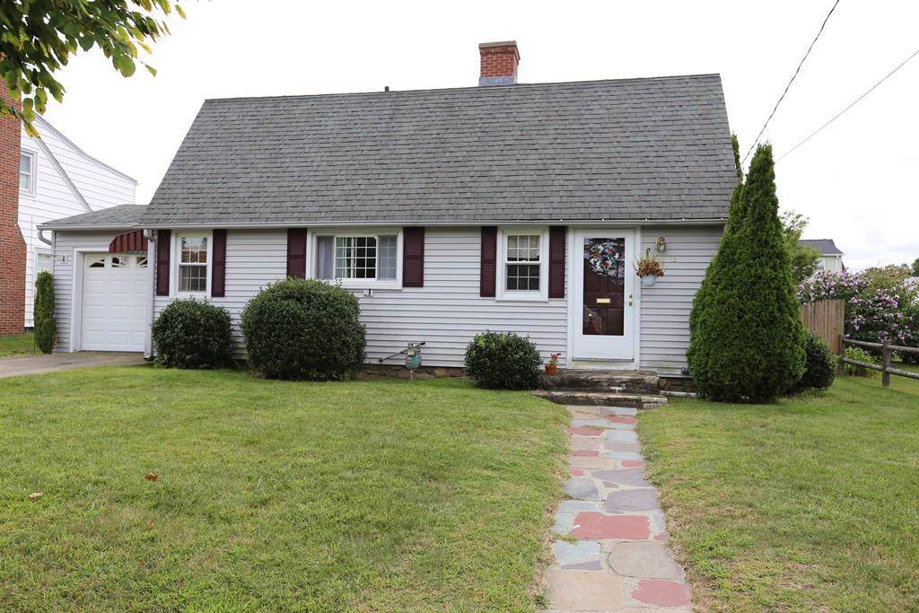 15 Mayflower Cir - Photo 1