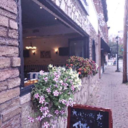 11 Pine St - Photo 1