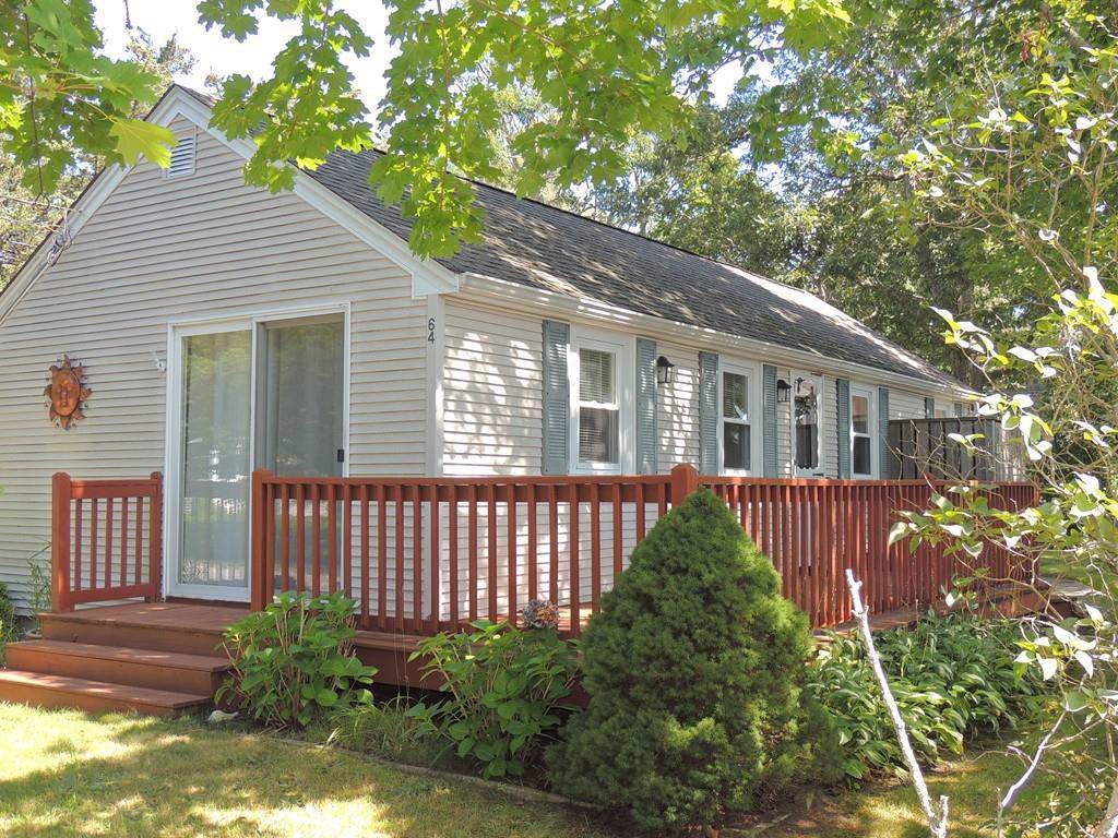64 Pilgrim Avenue - Photo 1