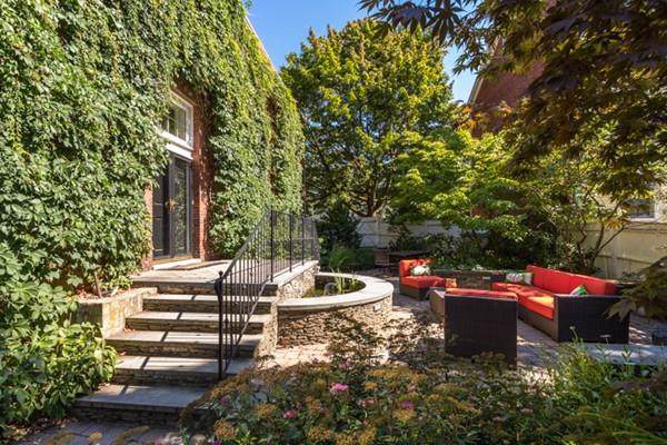 10 Forrester St - Photo 1