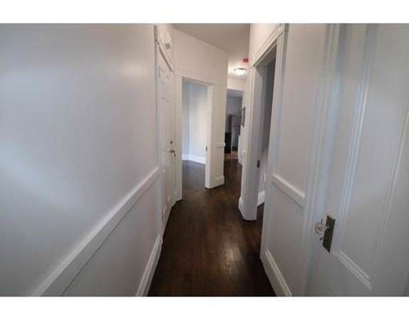 88 Hampshire - Photo 1
