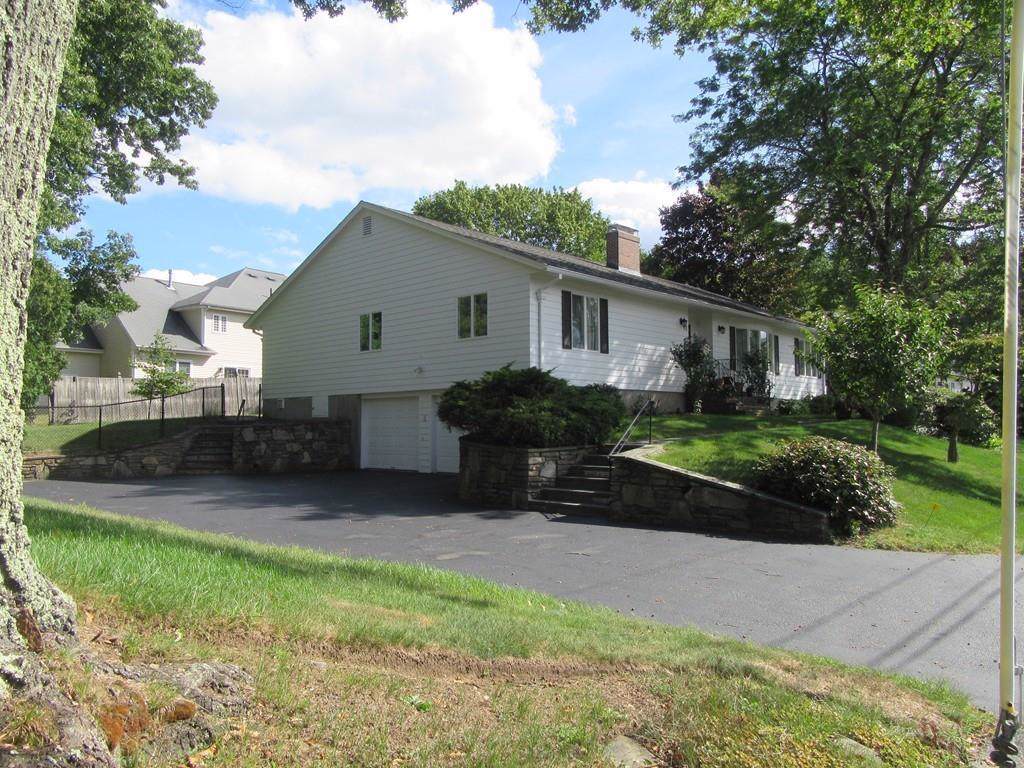 60 Lynnwood Ln - Photo 1