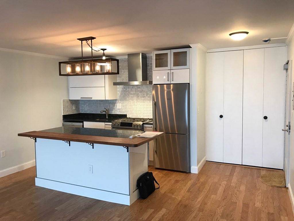8 Whittier Place - Photo 1