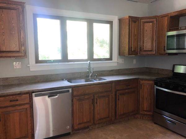 31 Daniels - Photo 1