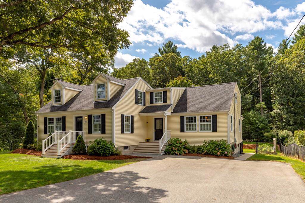 496 Park Street - Photo 1