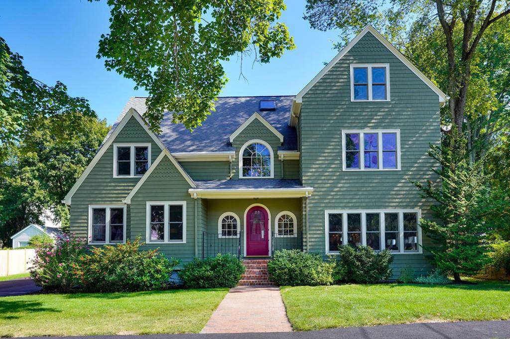 20 Larchmont Avenue - Photo 1