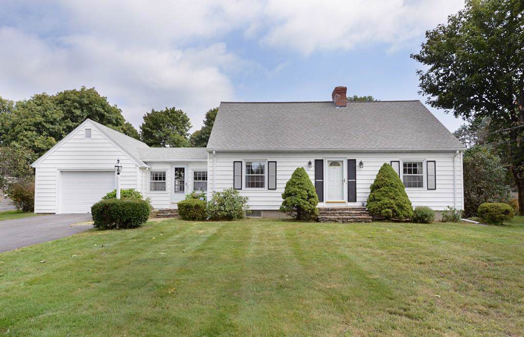 220 Grove St - Photo 1