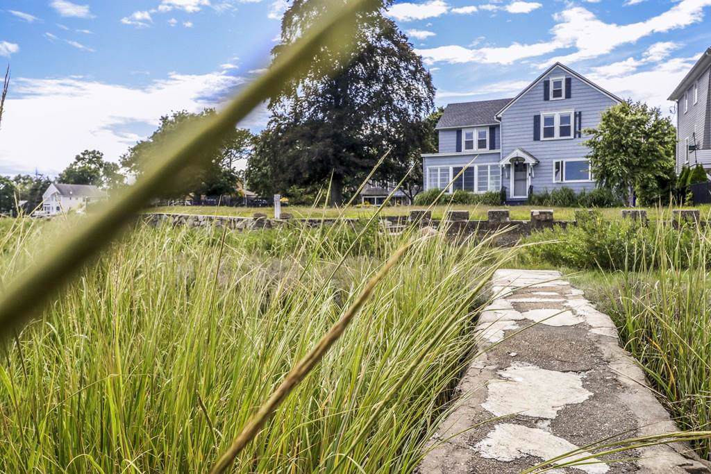 70 Shorefront Park - Photo 1